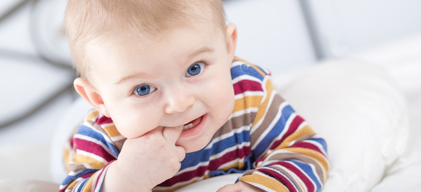 bebe-con-dientes